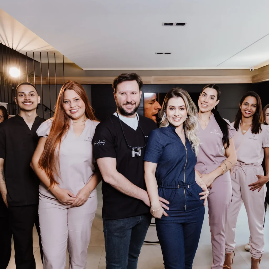 equipe dentistas oral studio analia franco